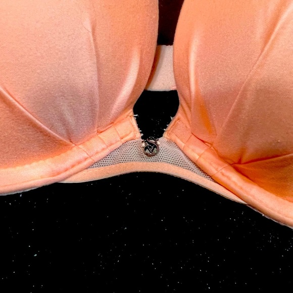 Victoria’s Secret Coral Push Up Bra - Picture 4 of 4